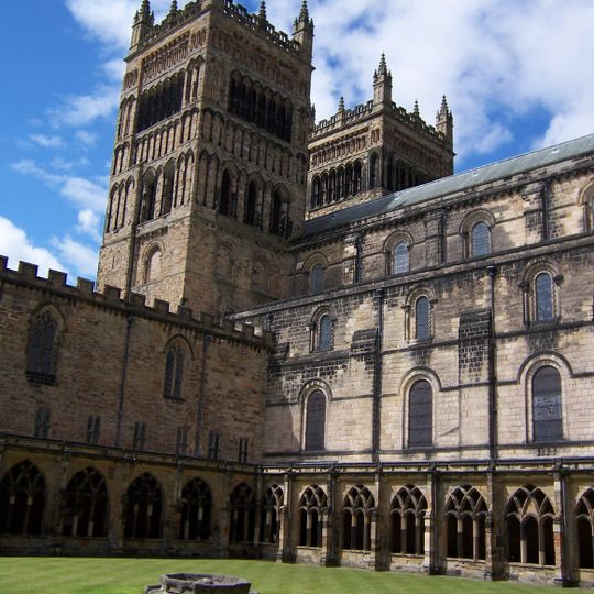 Lavatorium In Centre Of Cloister Garth