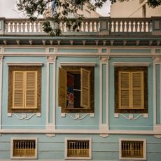 Rua Esteves Júnior, 33