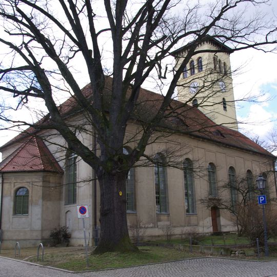 Naturdenkmal Stieleiche Schulstraße 14 Flur 6, Flurstück 55 in Golßen
