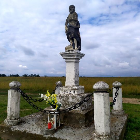 Socha na pilieri, pilier s podstavcom