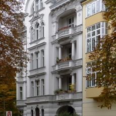 Mietshaus & Einfriedung Stubenrauchstraße 5