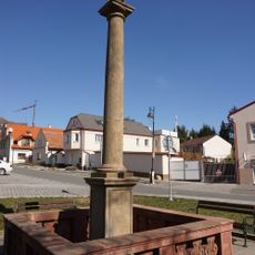 Sloup se sochou Panny Marie Svatohorské