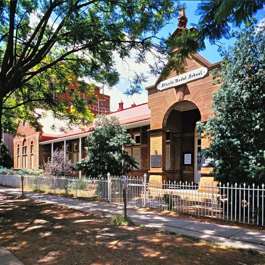 Escuelas Modelo del Estado