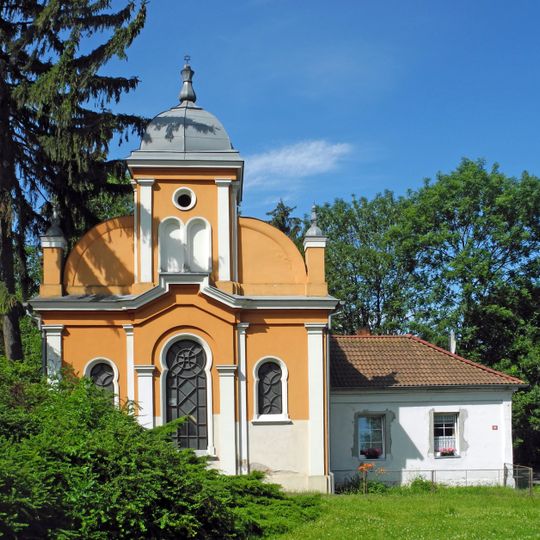 Obřadní síň nového židovského hřbitova v Lounech