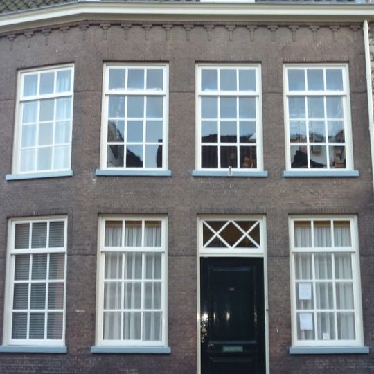 Bakstenen diaconiewoning