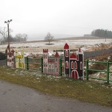 Most cesty na hrad v Kváskovicích přes Cehnický potok