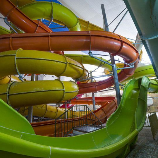 سرزمین موج های دریایی