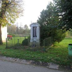 Pomník padlým v Bezdědovicích