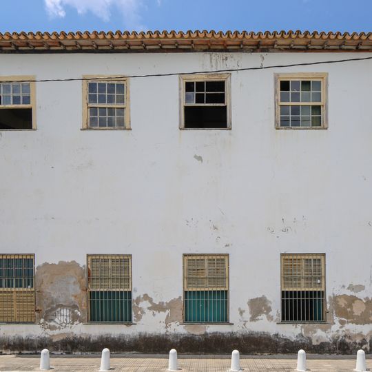 Igreja de Nossa Senhora da Penha e antigo Palácio de Verão dos Arcebispos