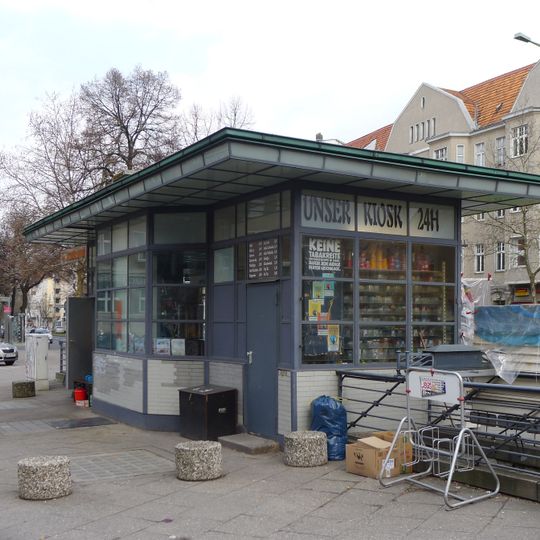 Kiosk & Wartehalle & Bedürfnisanstalt Breslauer Platz