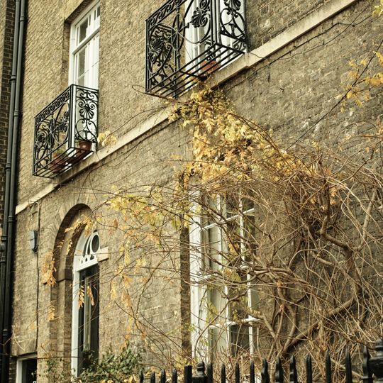 25-27, Trumpington Street