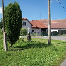 Kříž u křižovatky v Bubovicích