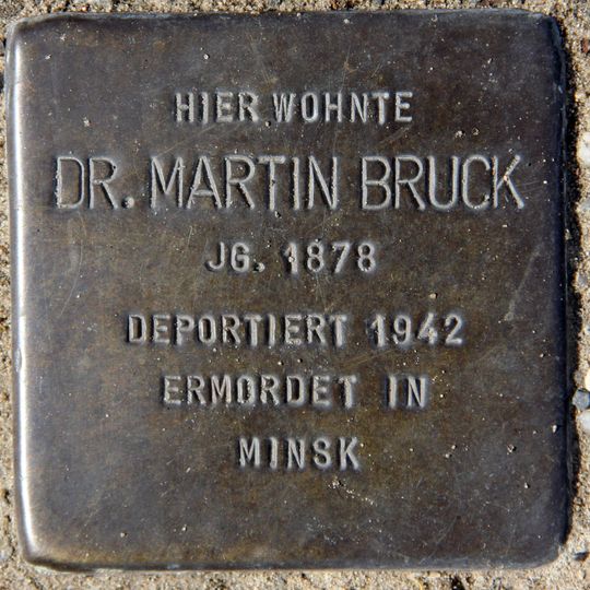 Stolperstein en memoria de Dr. Martin Bruck