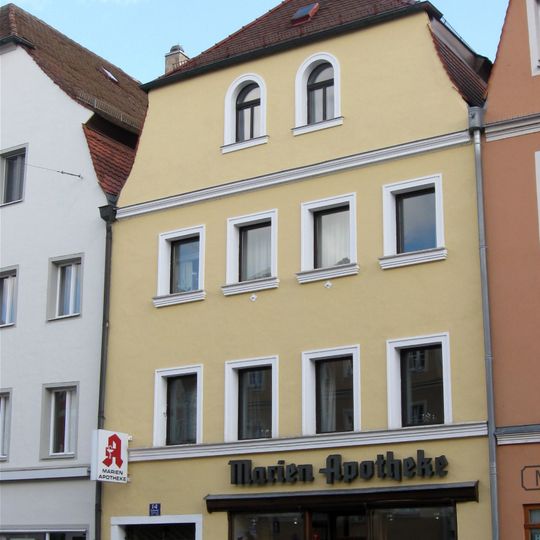 Wohn- und Geschäftshaus