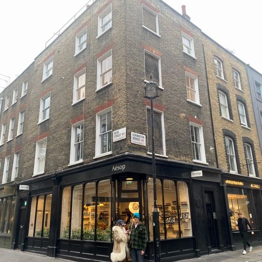 41, Lexington Street W1