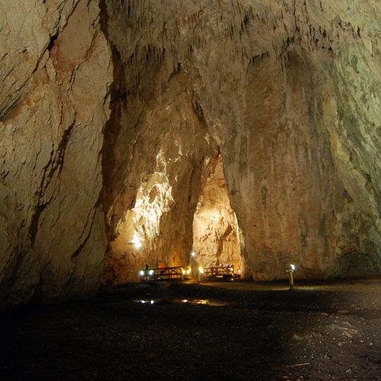 Stopića Cave