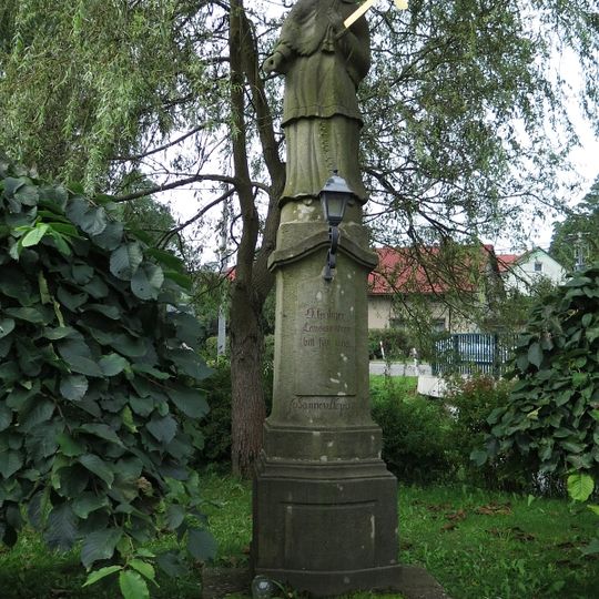 Sloup se sochou svatého Jana Nepomuckého