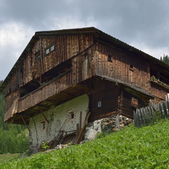 Plaza d’Sott Corvara