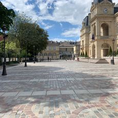 Place Ferdinand-Brunot
