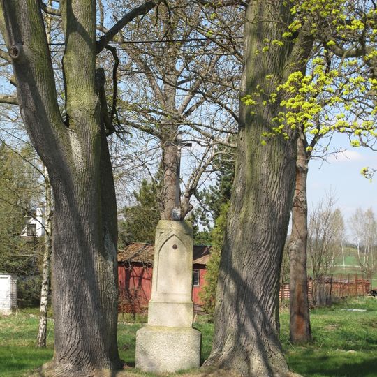 Kříž u křižovatky