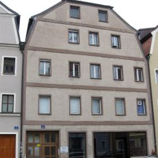 Wohn- und Geschäftshaus