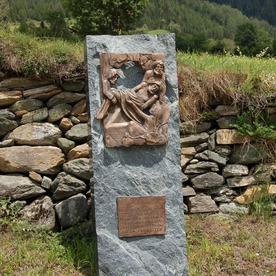 Kreuzweg Göriach Bildsäule, 14. Kreuzwegstation Der Leichnam Jesu wird ins Grab gelegt