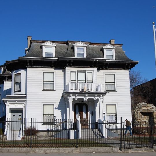 Lucius Knowles House