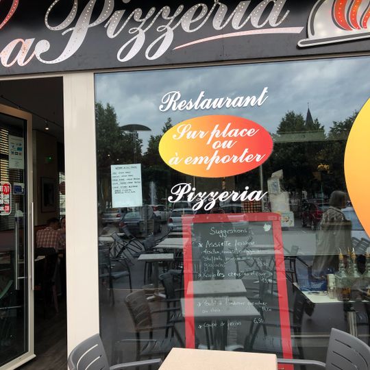 La Pizzeria