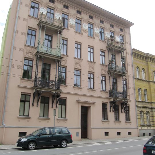 Dvojdům Hlinky 25 a Výstavní 24