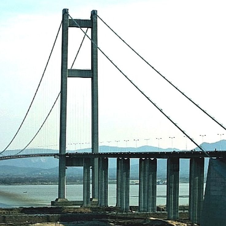 Wufengshanbron över Yangtze – 1092 m
