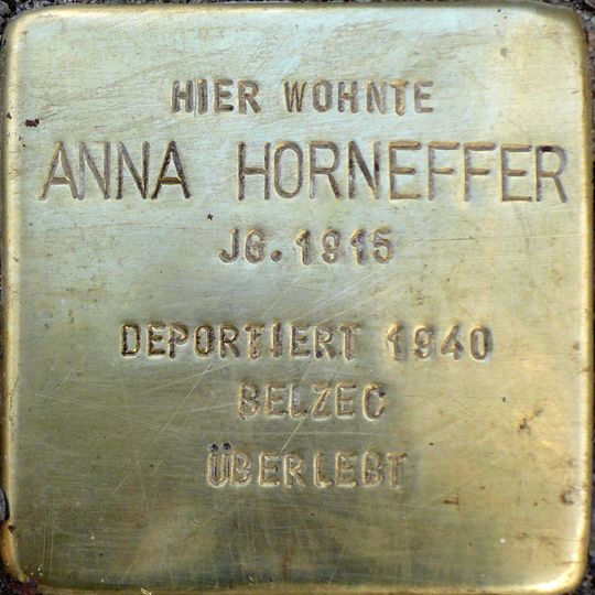 Stolperstein en memoria de Anna Horneffer