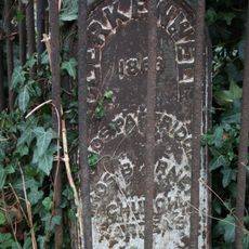 Boundary Post At So 7805 4699