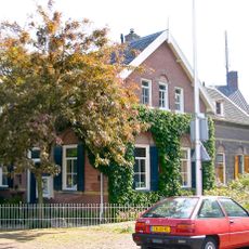 Merwedekanaal: dubbele dienstwoning