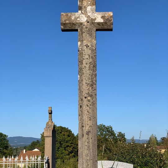 Cemetery cross of Saint-Jean-de-Niost