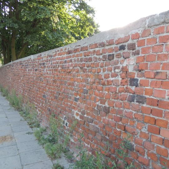 Ogrodzenie wokół zabudowań od ul. Gimnazjalnej