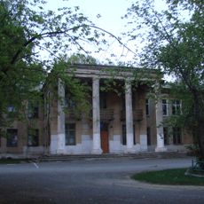 Здание заводского госпиталя (в годы Второй мировой войны) (Верхний Уфалей)