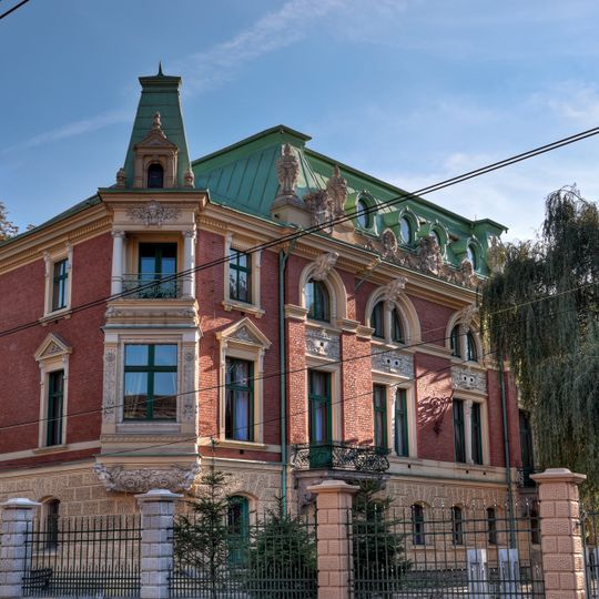 Dietel Palace