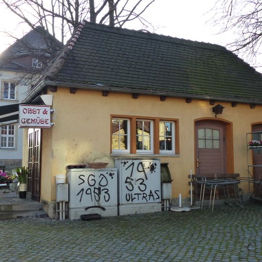 Wartehäuschen , bauliche Einheit mit Käthe-Kollwitz-Platz 2 Käthe-Kollwitz-Platz -