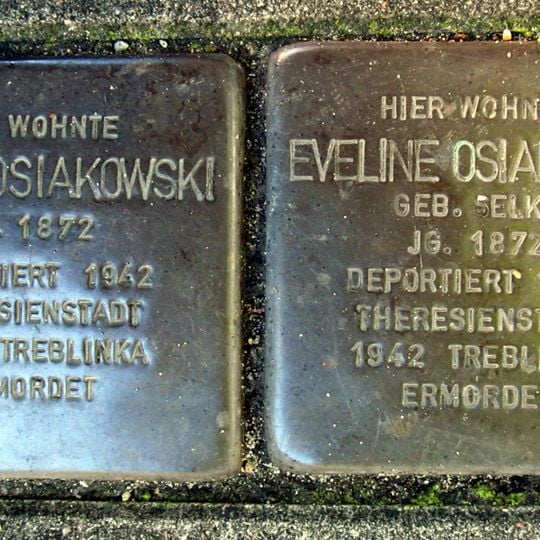 Stolperstein en memoria de Eveline Osiakowski