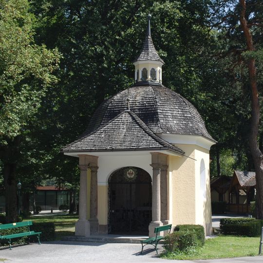 Kreuzkapelle mit Ehrenmal