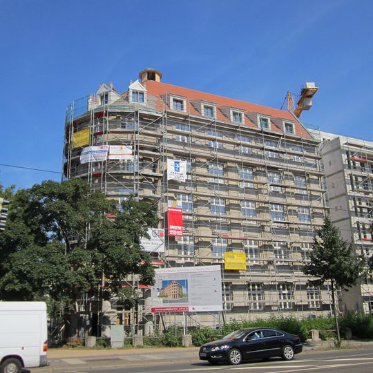 Geschäftshaus Dresdner Straße 1