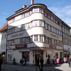 Wohn- und Geschäftshaus