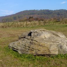 Kámen Čertův kámen severovýchodně od Mutějovic