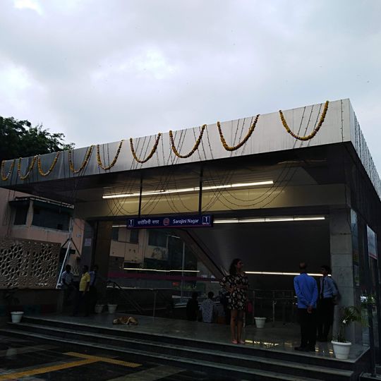 Sarojini Nagar metro station