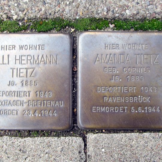 Stolperstein en memoria de Amanda Tietz