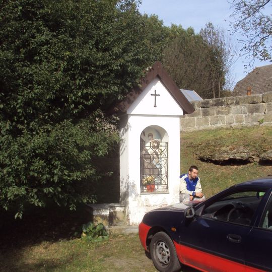 Výklenková kaplička u čp. 14