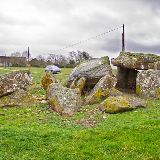 Dolmen de la Pierre Levée