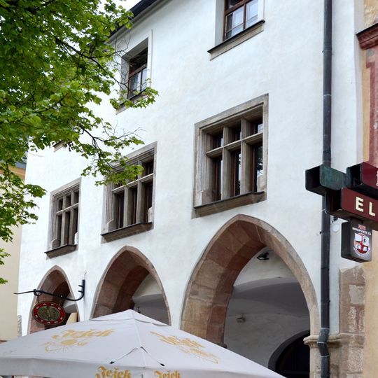 Masarykovo náměstí 39 – Židovská 2