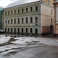 Здание, от которого в октябре 1917 г. начался штурм телефонной станции в Милютинском переулке (Красносельский)