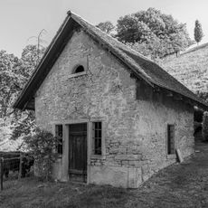 Former washhouse and rock cellar